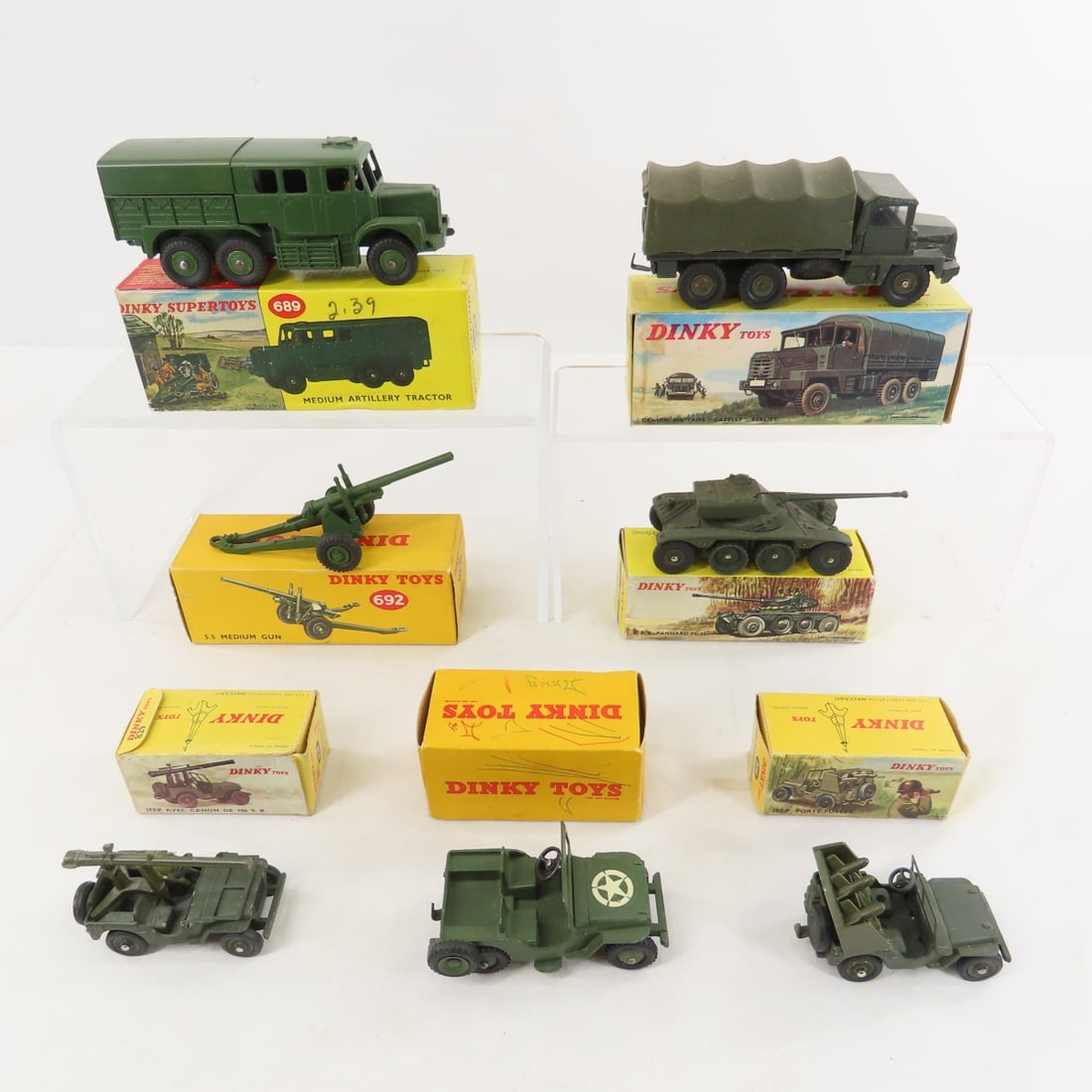 7 Dinky Toys Military Vehicles with boxes (1 of 19)