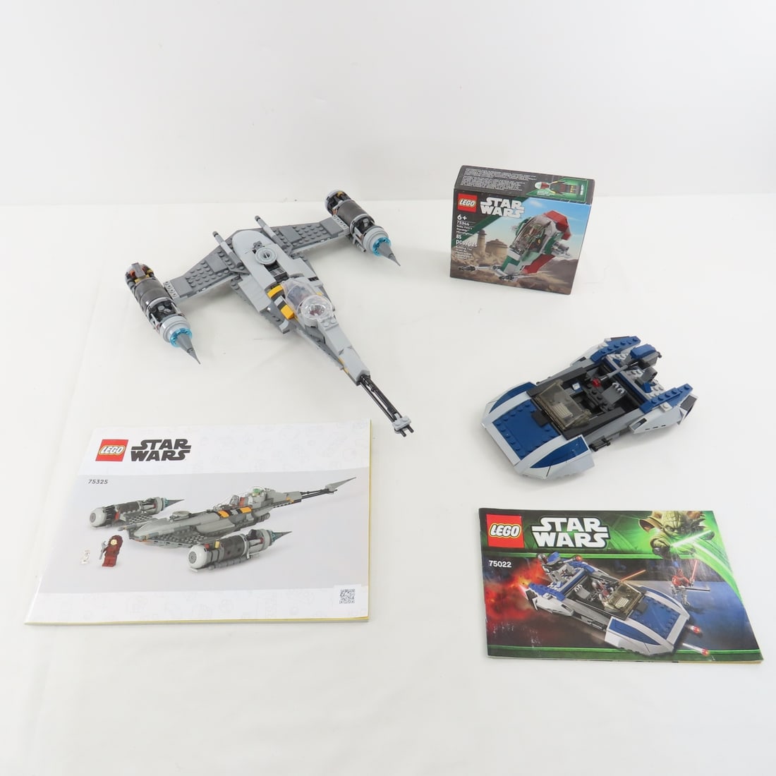 3 Star Wars Mandalorian LEGO Sets (1 of 17)