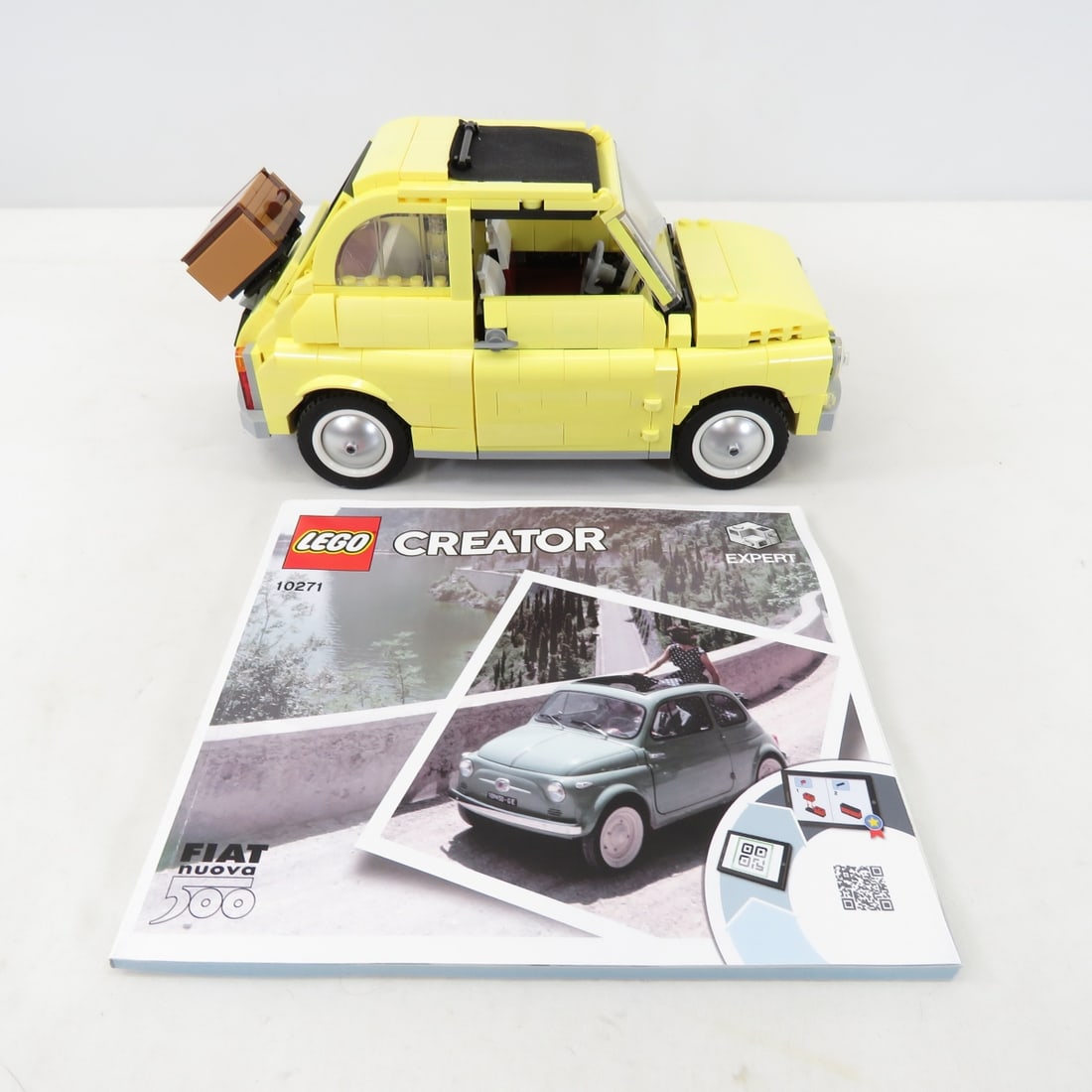 LEGO Creator Expert #10271 White Fiat 500 (1 of 17)