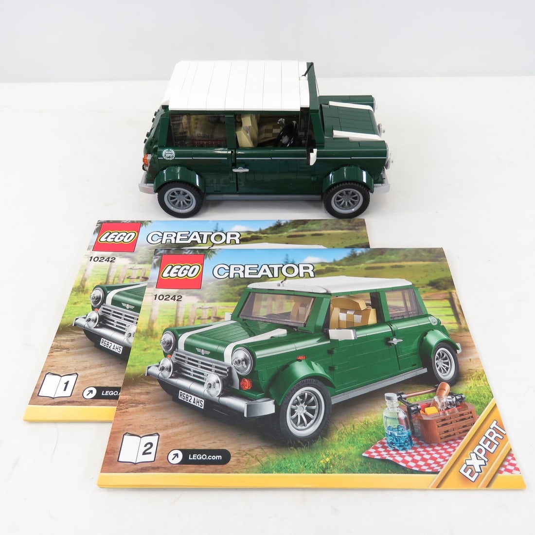 LEGO Creator Expert #10242 Green Mini Cooper: LEGO Creator Expert #10242 Green Mini Cooper - With Booklet. As shown Please read terms & conditions and ask questions before bidding.