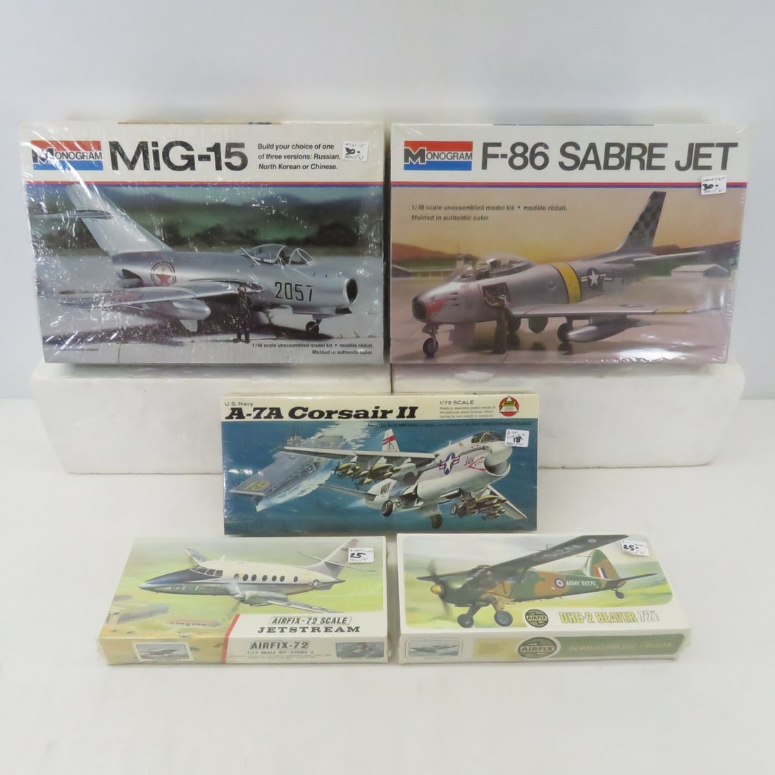 5 Vintage Airplane Model Kits Sealed (1 of 18)