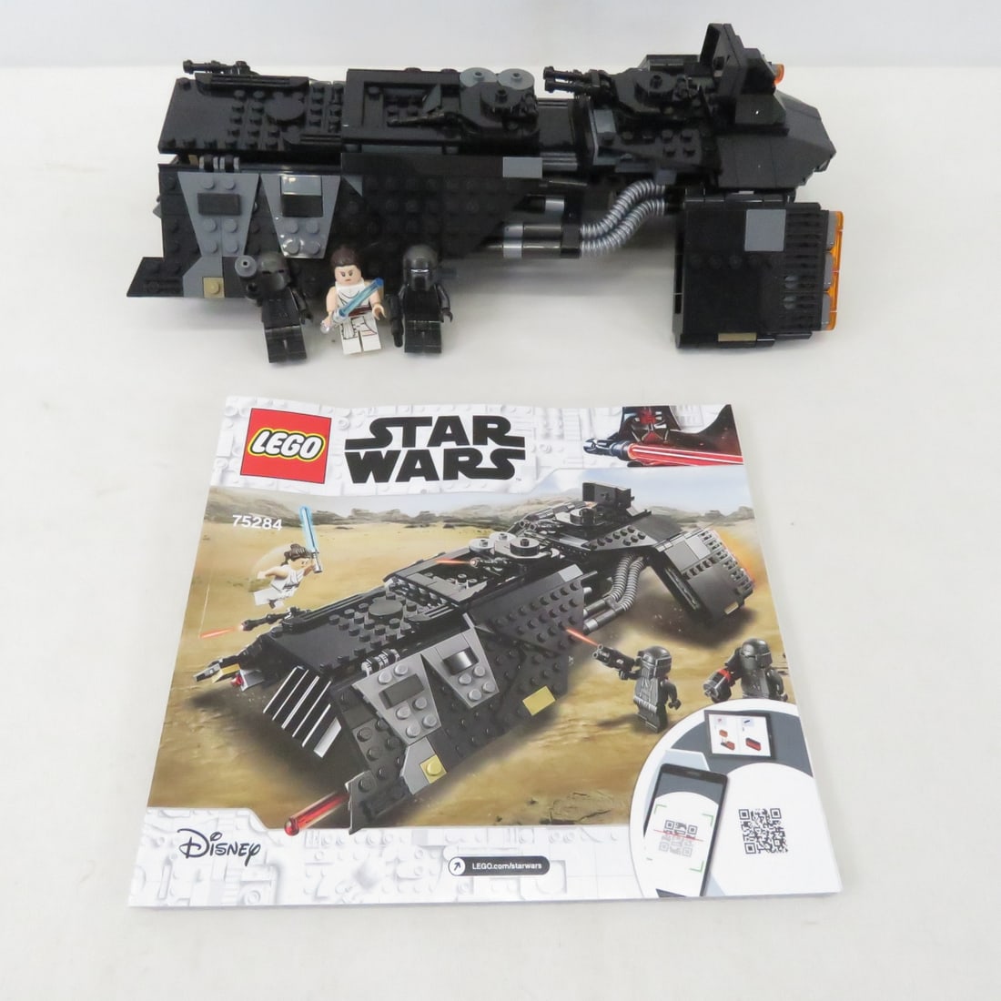 LEGO STAR WARS 75284 Knights of Ren Transport Ship: LEGO STAR WARS 75284 Knights of Ren Transport Ship - With Booklet. As shown Please read terms & conditions and ask questions before bidding.