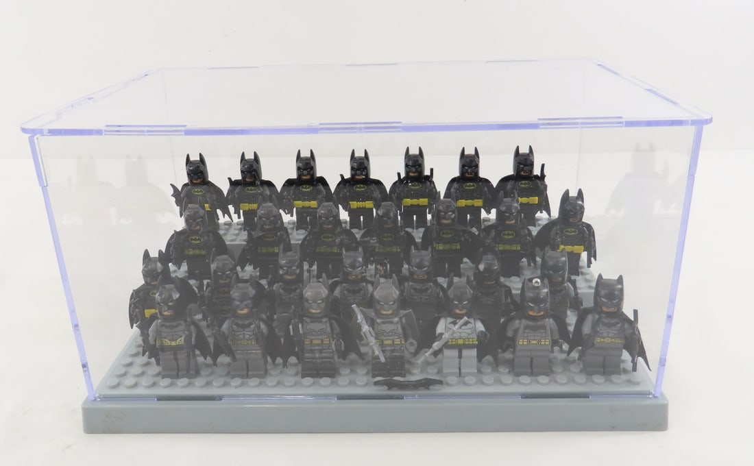 28 Batman LEGO Mini Figures in Display (1 of 10)