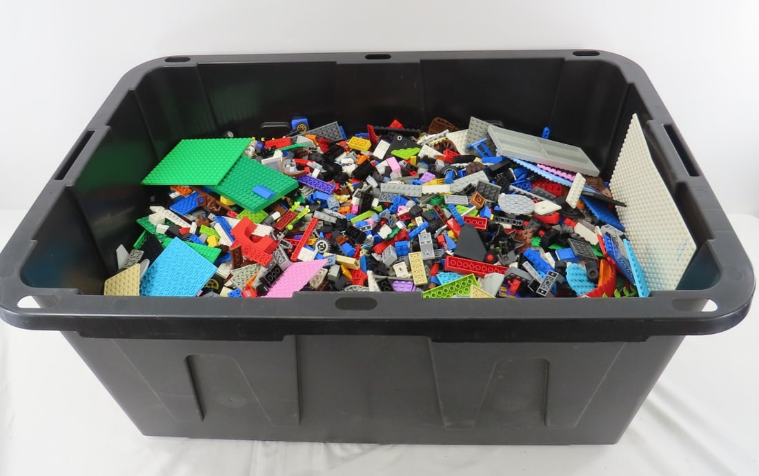 40 Pounds of Assorted Clean LEGO pieces (1 of 7)