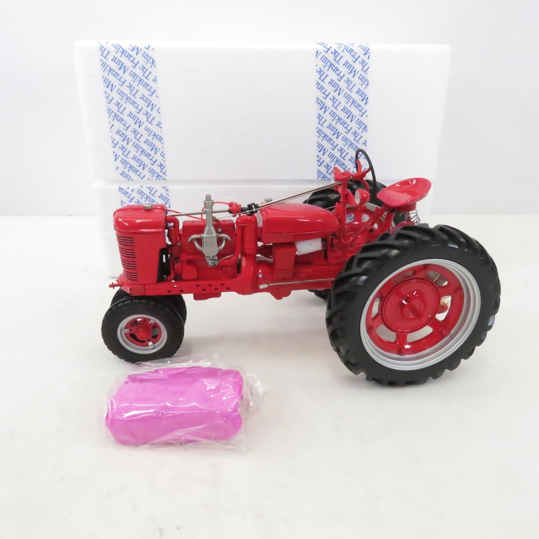 The Farmall Model H Tractor, Franklin Mint (1 of 13)