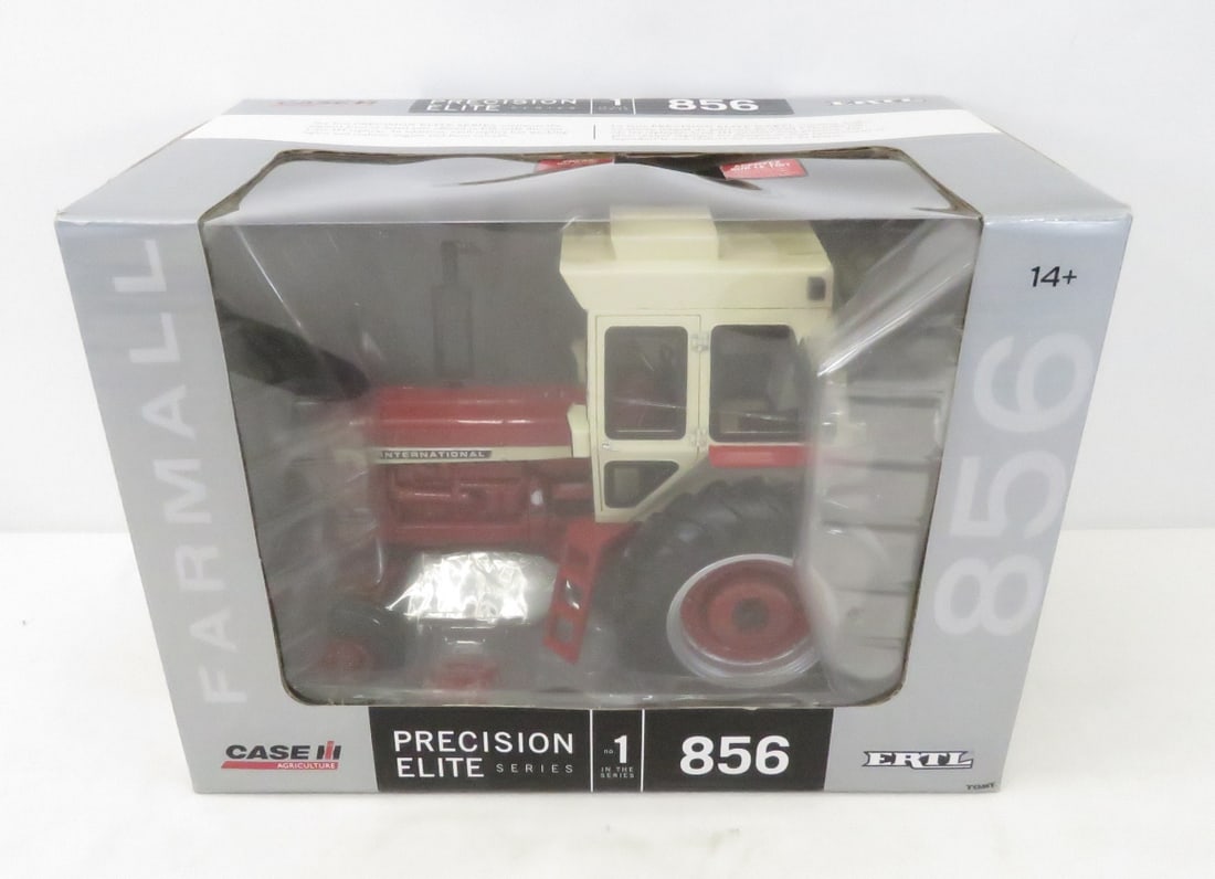 International Harvester 856 Tractor, Ertl 14817 (1 of 13)