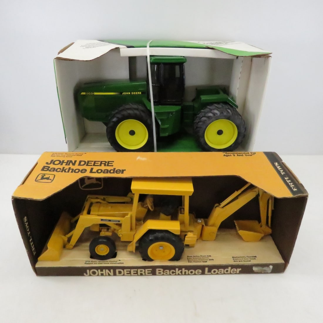John Deere 4WD Tractor & Backhoe Loader (1 of 20)