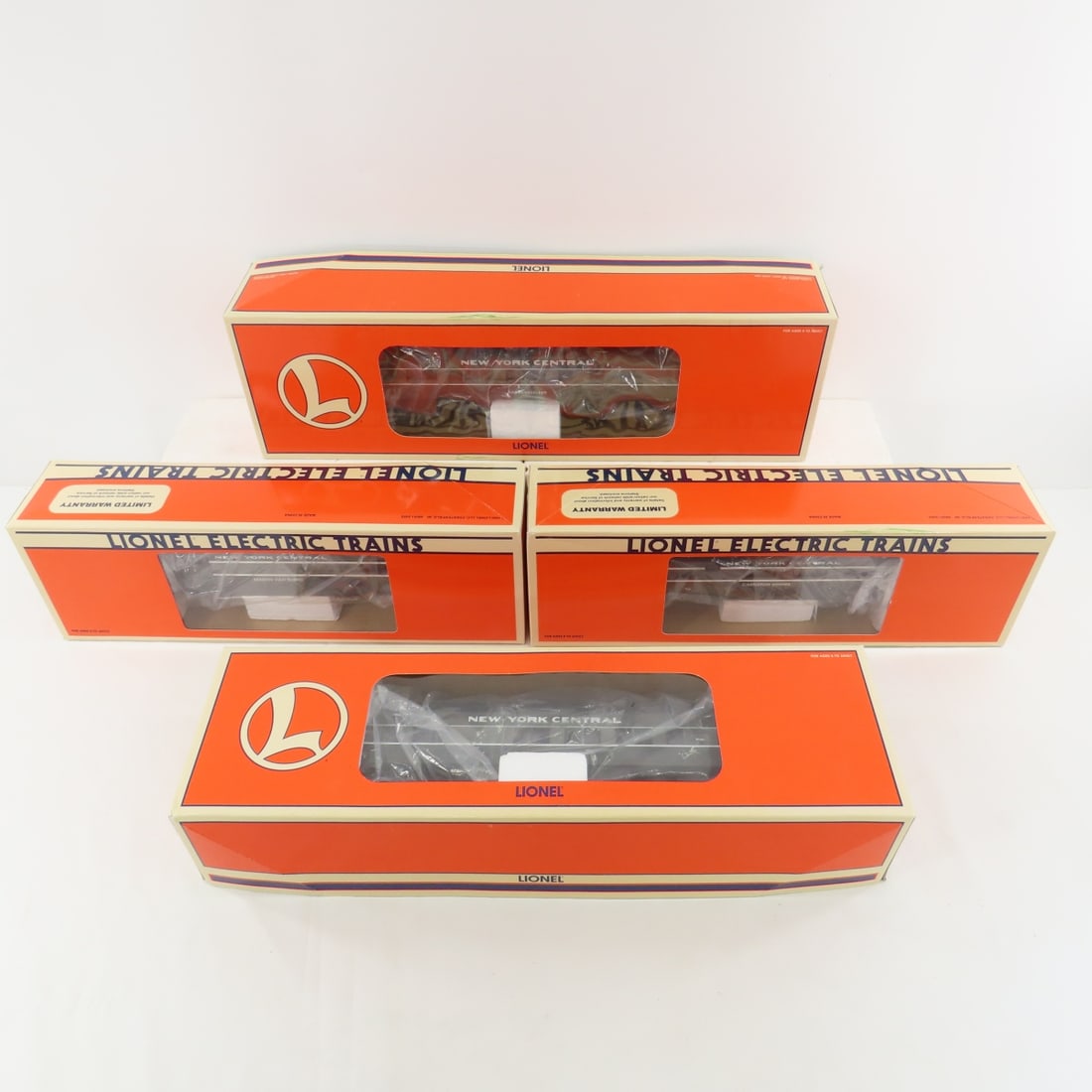4 Lionel NYC Passenger Cars (1 of 9)