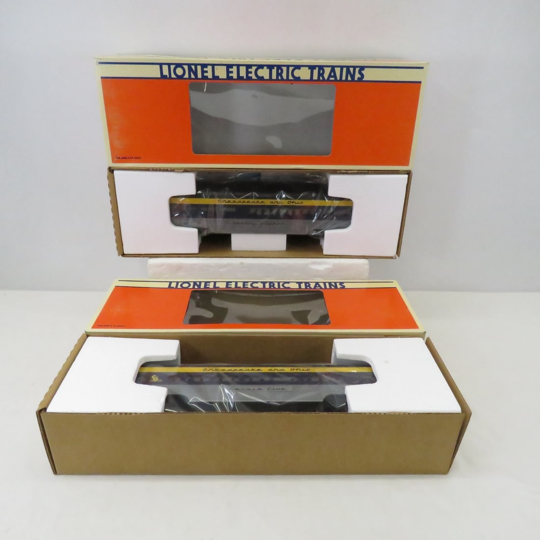 Lionel C&O Aluminum Chessie Club & Gadsby Kitchen (1 of 9)