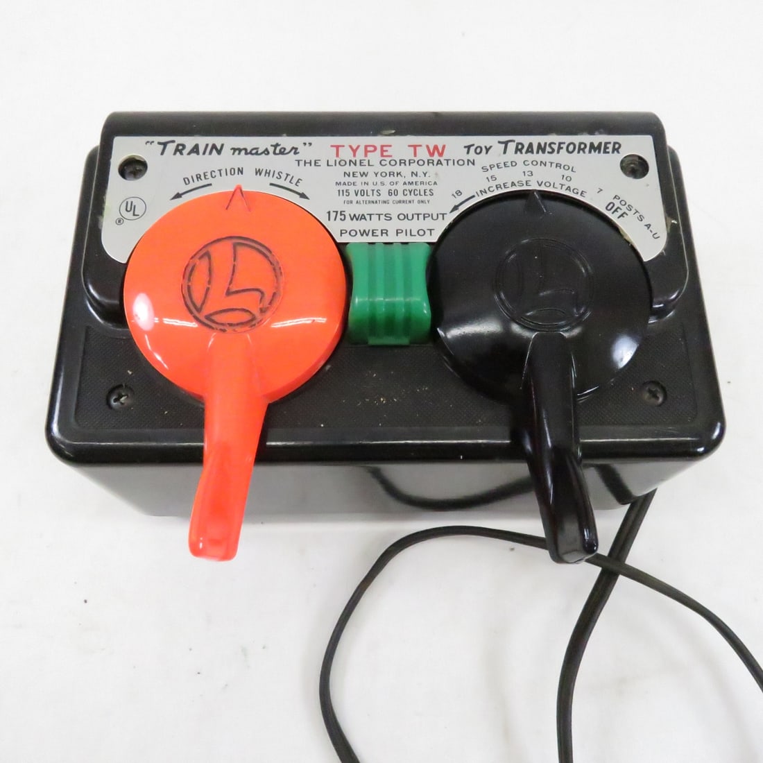 Lionel "Trainmaster" TW Type Transformer (1 of 5)