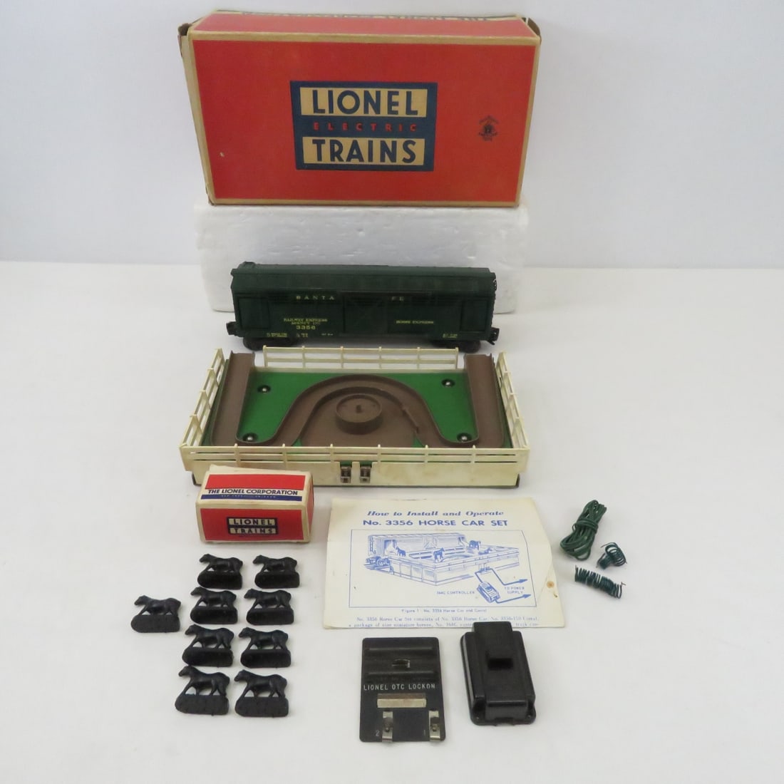 Lionel Complete 3356 Horse Corral in Original Box (1 of 13)