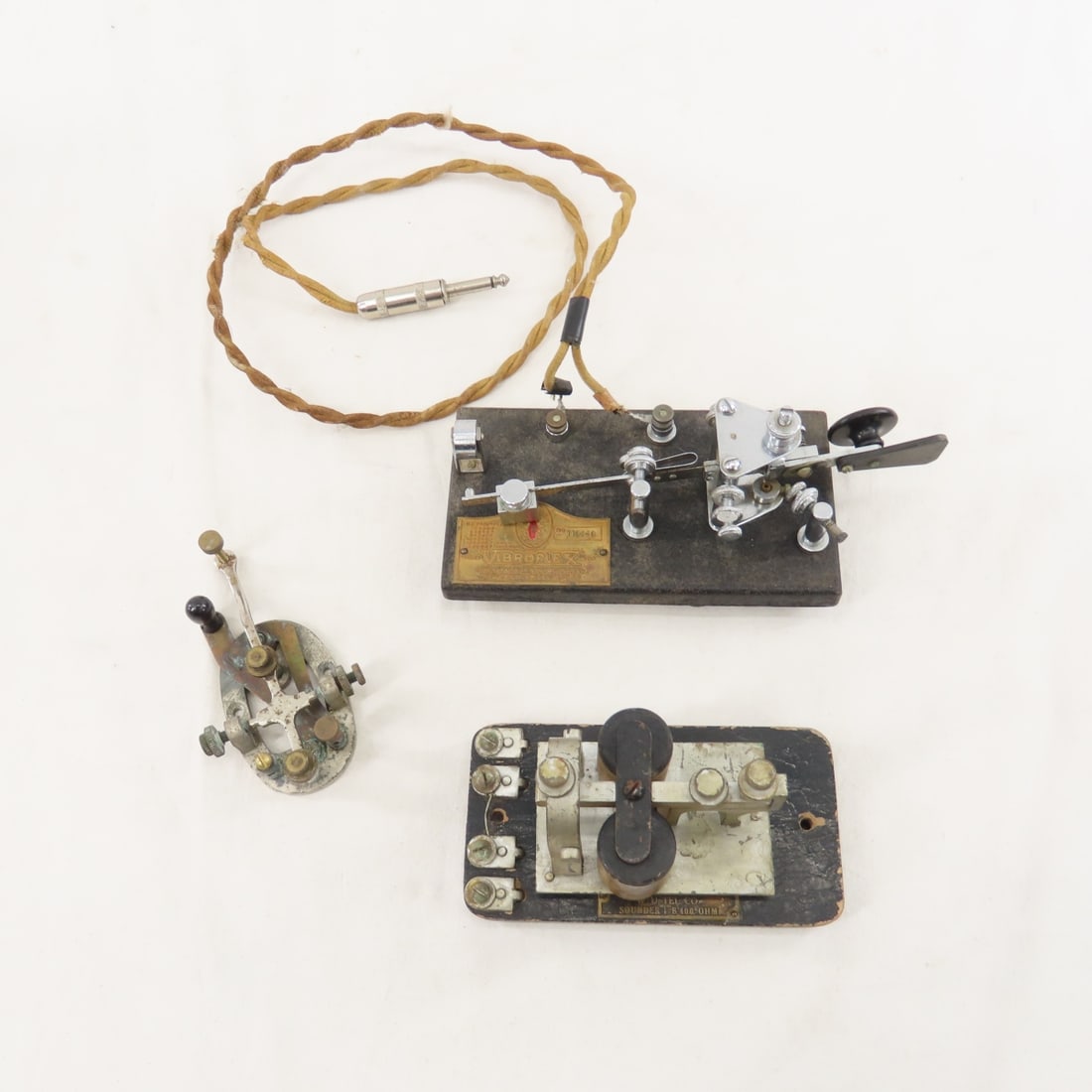 Vintage Vibroplex Telegraph Morse Code Key & More: Vintage Vibroplex Telegraph Morse Code Key & More - W.U. Tel Co Sounder 1-B 400 OHM, All untested, For Parts or Repair Please ask questions & read terms and conditions before bidding.