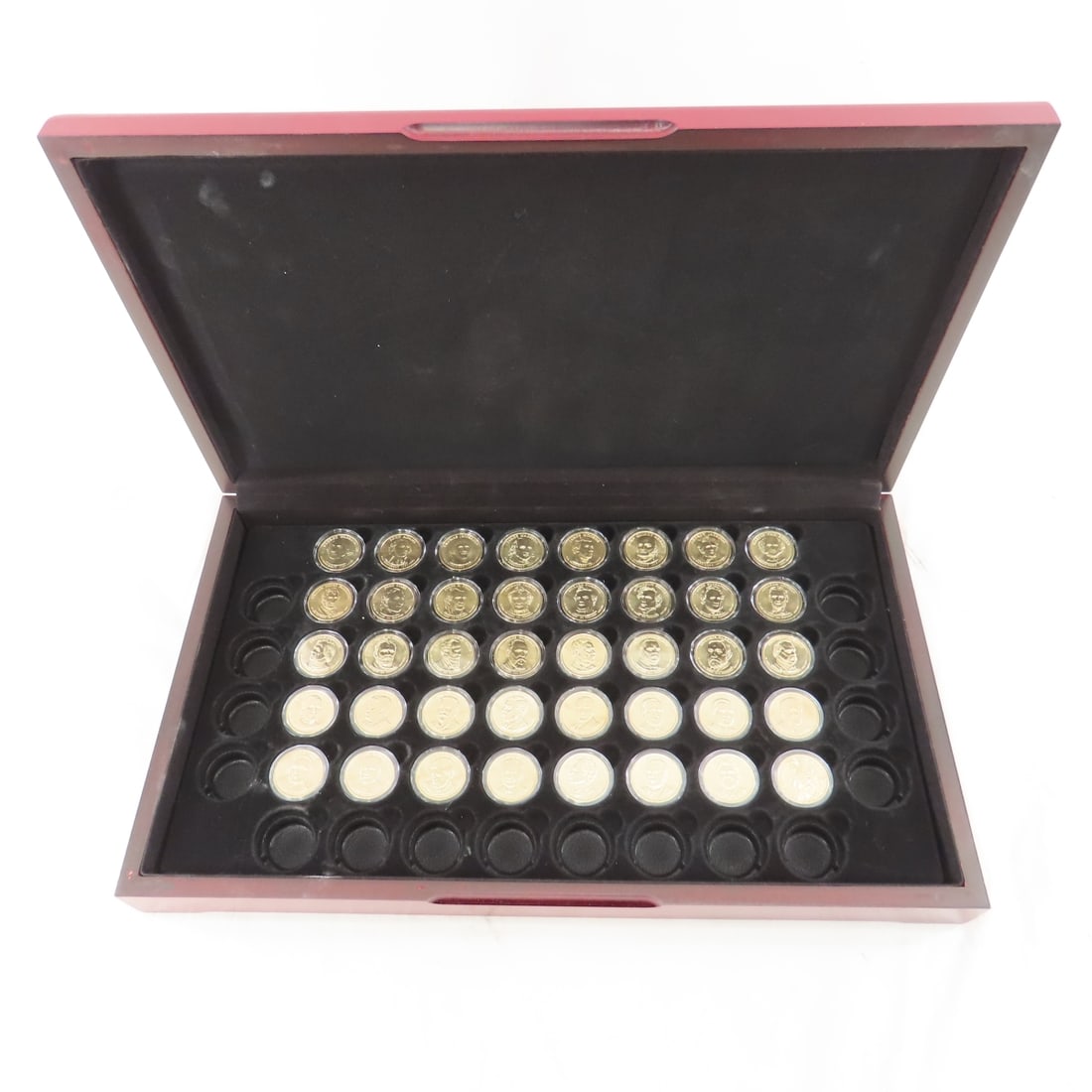 40 Presidential $1 coins in collector case (1 of 14)
