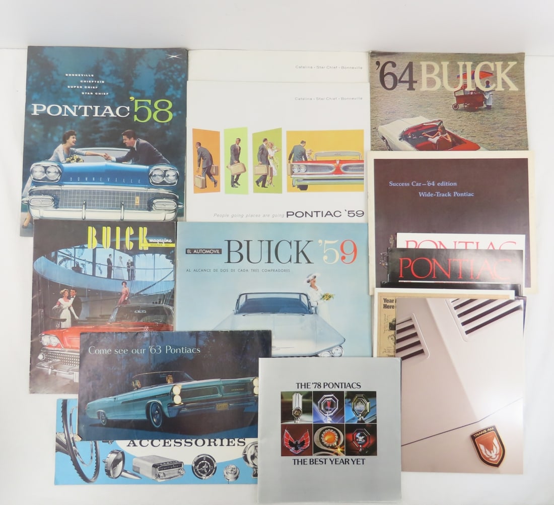 Vintage Buick & Pontiac Car Brochures (1 of 19)