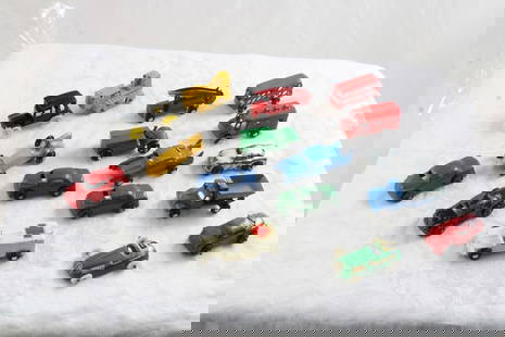 18 Miniature Metal Toy Vehicles Japan & Other: 18 Miniature Metal Toy Vehicles Japan & Other - Measure approx. 1 1/2" to 2" long as pictured. Please ask questions and rerad terms & conditions before bidding. 