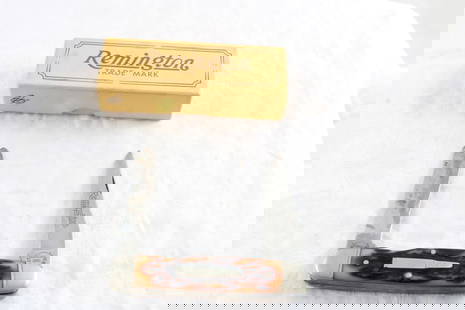 1988 Remington UMC Muskrat Bullet Knife #R4466: 1988 Remington UMC Muskrat Bullet Knife #R4466 - in Box with Paper. As pictured. Please ask questions and rerad terms & conditions before bidding. 