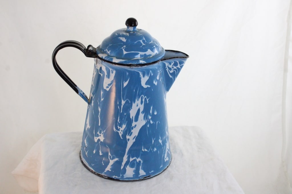 Blue & White Swirl Graniteware Coffee Pot (1 of 13)