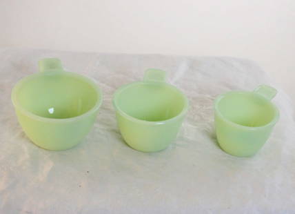 3 Jadeite Jeanette Glass Measuring Cups GLOW: 3 Jadeite Jeanette Glass Measuring Cups GLOW - Glow under black light. Includes: 1/4 cup, 1/3 cup and 1/2 cup. As pictured. Please ask questions and rerad terms & conditions before bidding. 