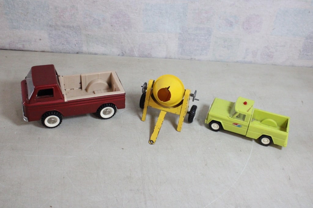 1960's Pressed Steel Toy Vehicles: 1960's Pressed Steel Toy Vehicles - Structo Side Loading Pickup Truck 10", Structo Kom-Pak Pressed Steel & Plastic Neon Green 8 3/4", Nylint Pull Along Cement Mixer Pressed Steel & Plastic 7" (plastic