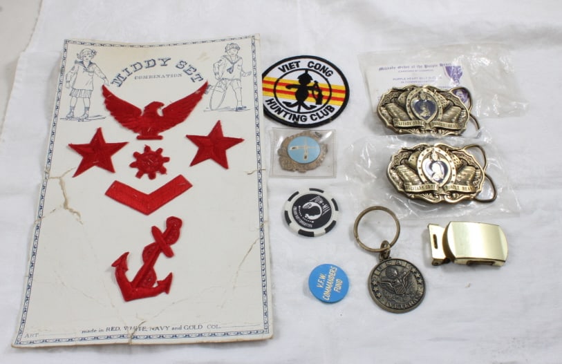Purple Heart Belt Buckles, Vietnam Military Items: Purple Heart Belt Buckles, Vietnam Military Items - Pins, Patches, Key Chain, POW Poker Chip. All as pictured. Please ask questions and rerad terms & conditions before bidding.