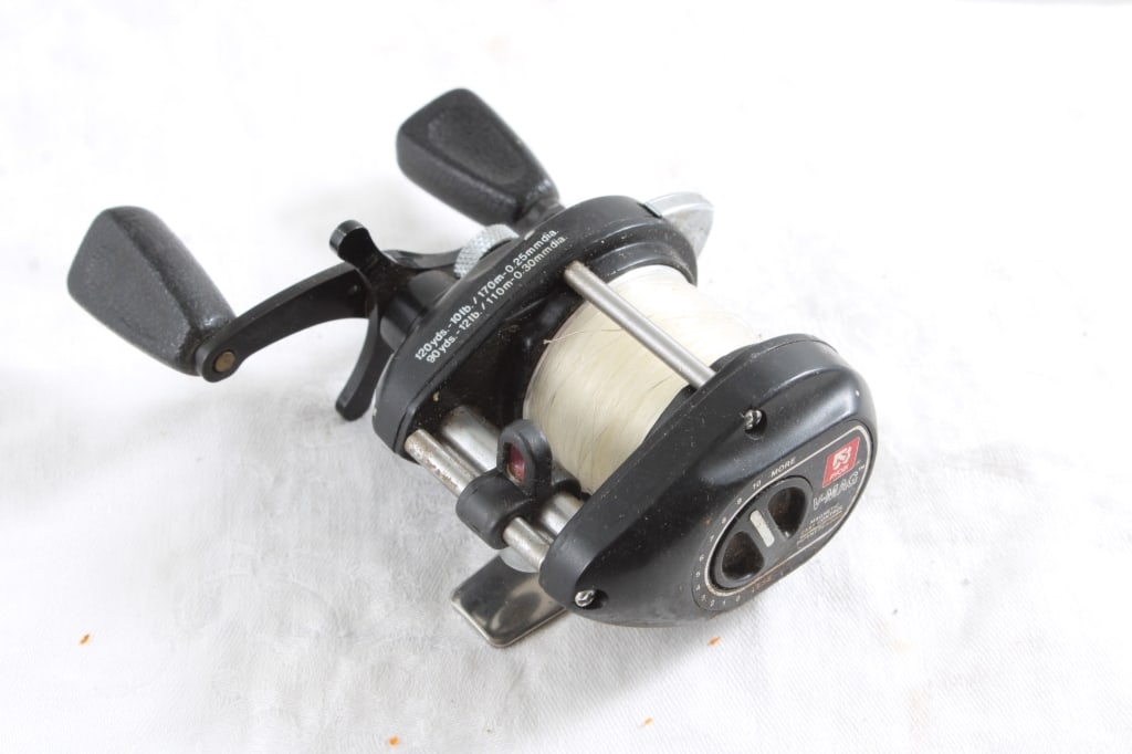 S583 RYOBI キャスプロ　V-MAG-3 Vintage RYOBI V-MAG 3 Magnetic Backlash Cast Control