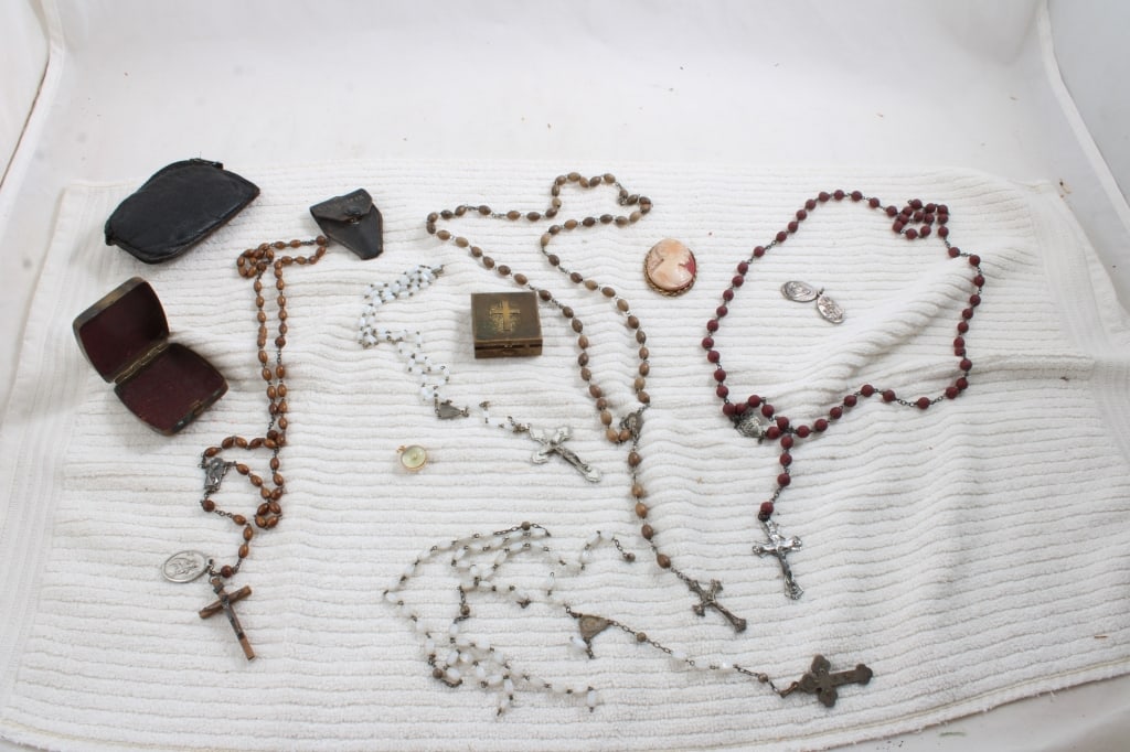 2" Cameo, 5 Rosaries, 2 Brass Holders, & More (1 of 19)