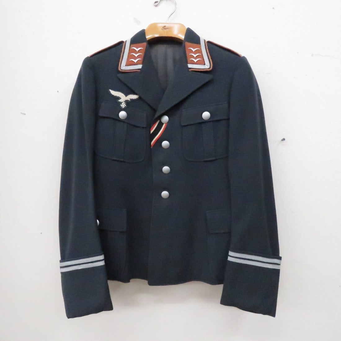 WWII German Luftwaffe Corporal Tunic (1 of 17)