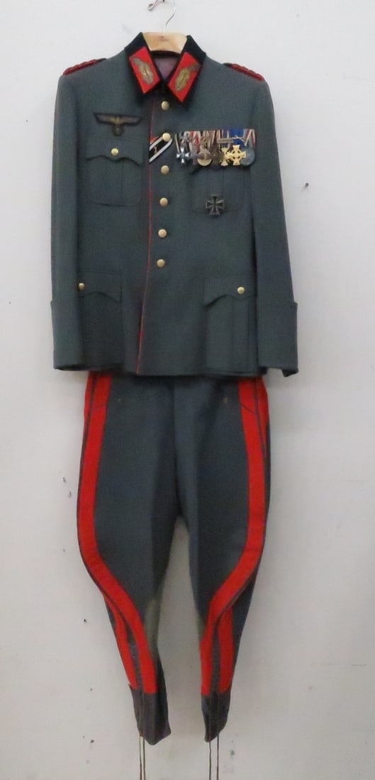 WWII German General's Tunic & pants with insignia (1 of 20)