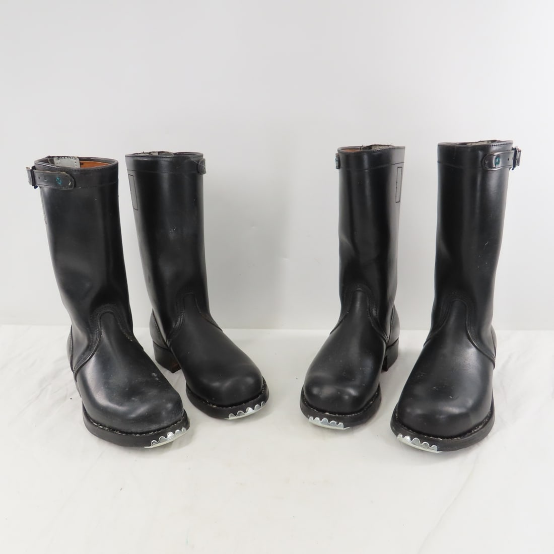 2 pair Melangit steel toed leather boots size 40: 2 pair Melangit steel toed leather boots size 40 - Please ask questions & read terms conditions before bidding.