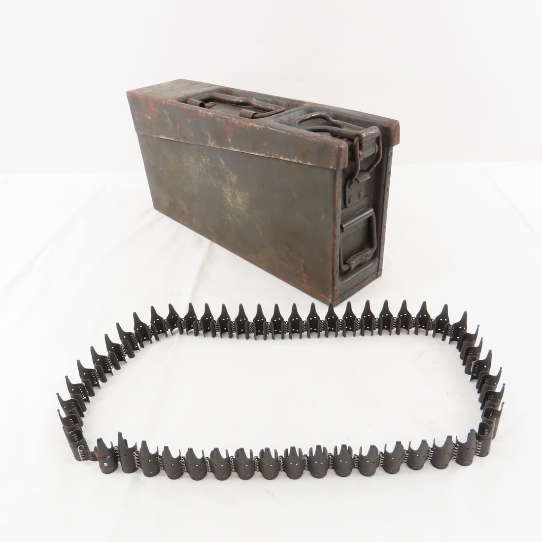 MG36-42 Ammunition can with ammo belts: MG36-42 Ammunition can with ammo belts - Please ask questions & read terms conditions before bidding.