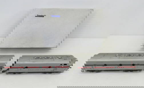 Tenshodo HO Burlington Line EMD F-9 Diesel Loco: Tenshodo HO Burlington Line EMD F-9 Diesel Loco-(A powered & B dummy) #131/132Please ask questions and read terms & conditions before bidding. 
