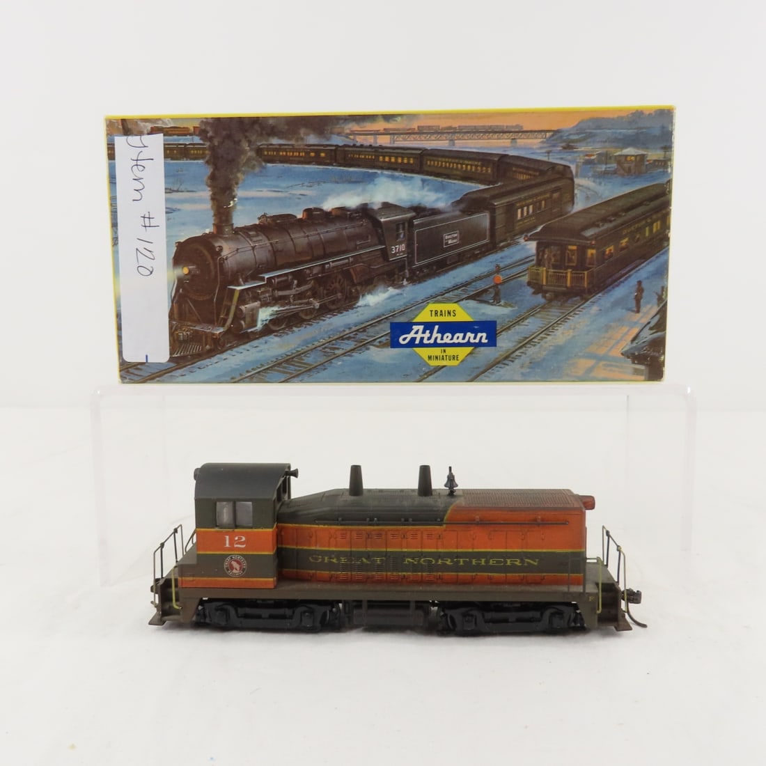 HO scale GN Diesel Switcher #120 Weathered: HO scale GN Diesel Switcher #120 Weathered-Please ask questions and read terms & conditions before bidding.