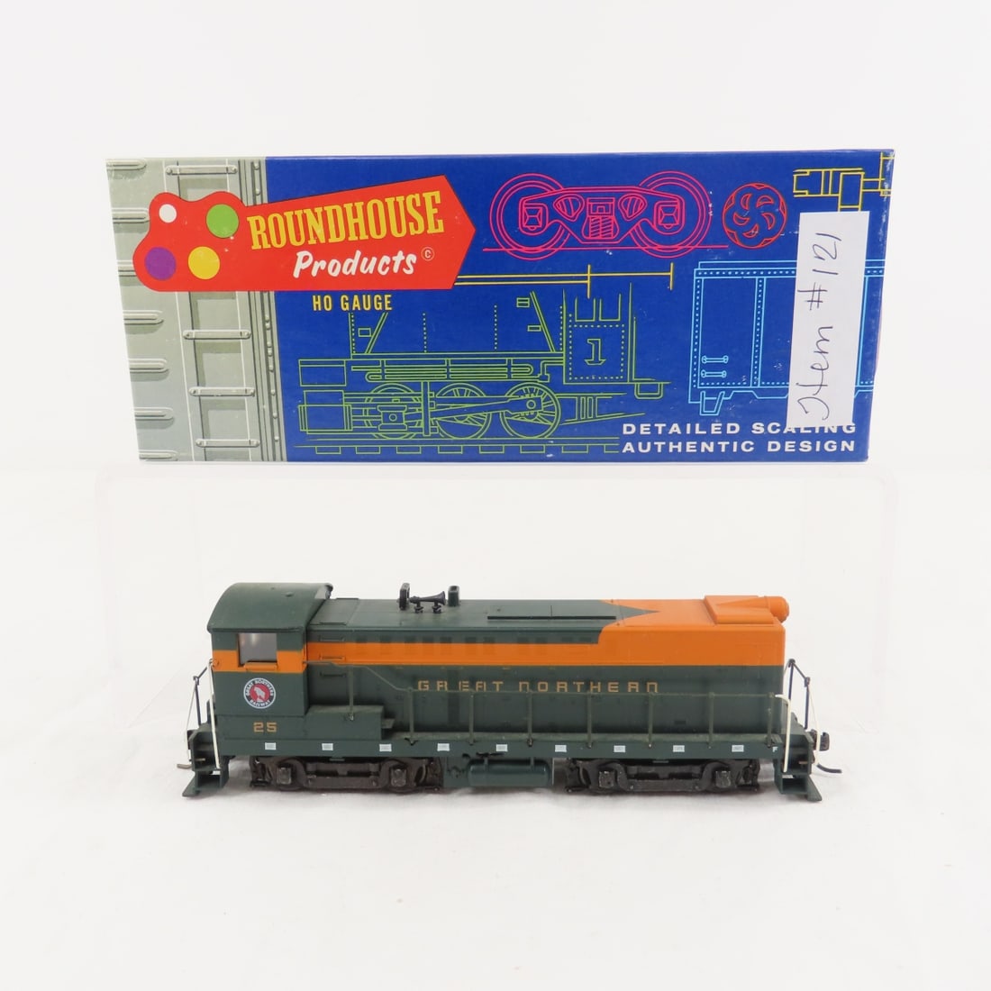 HO scale Great Northern Diesel #25: HO scale Great Northern Diesel #25-Please ask questions and read terms & conditions before bidding.