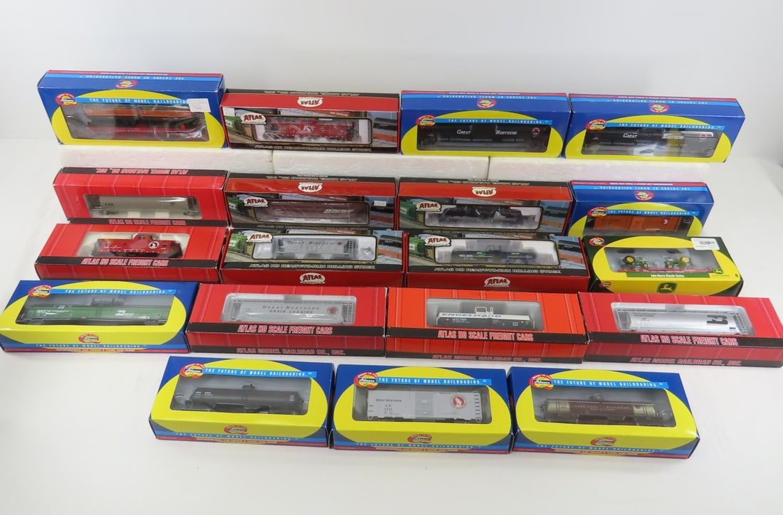 19 HO Athearn & Atlas Premium Rolling Stock: 19 HO Athearn & Atlas Premium Rolling Stock-in Original BoxesPlease ask questions and read terms & conditions before bidding.