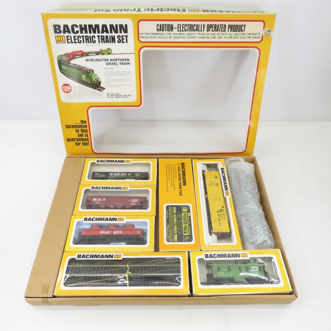 Bachmann No. 0441 HO Scale Train Set in Box (1 of 15)