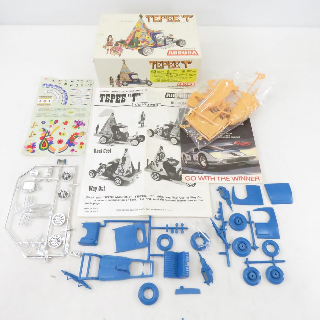 Vintage Aurora Tepee T Model Car Kit in Box (1 of 19)