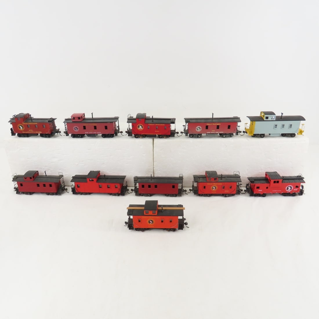 11 HO scale Caboose (1 of 13)