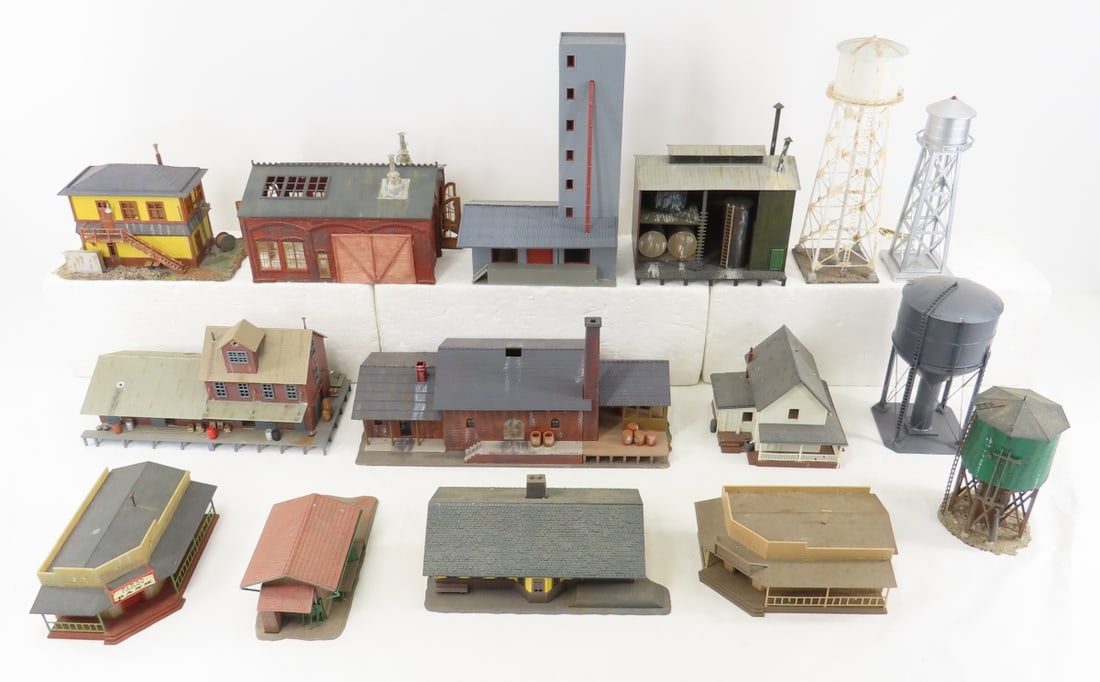 16 HO Scale Built Model Buildings (1 of 15)