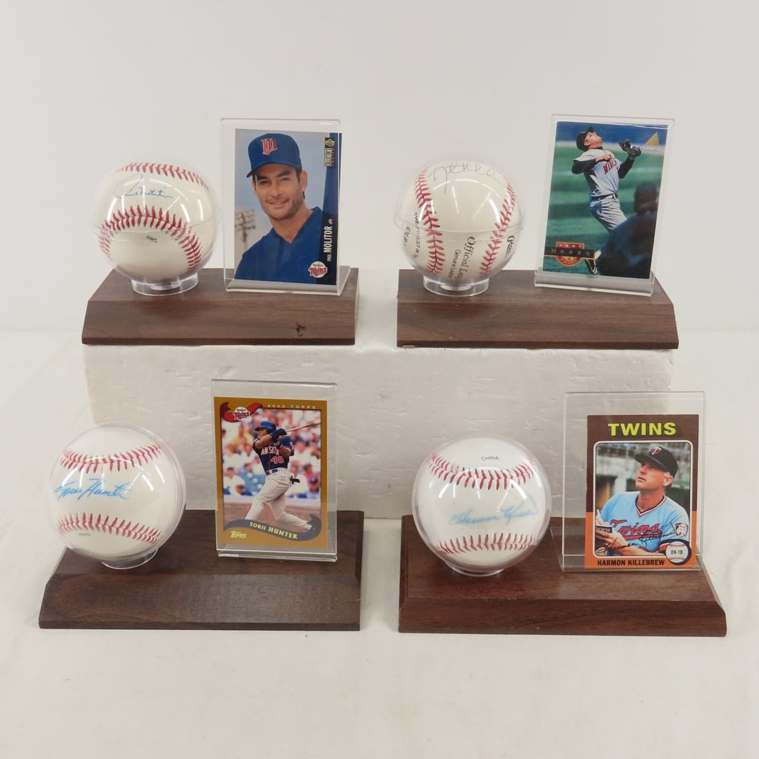 4 autographed baseballs on plaques with cards (1 of 17)