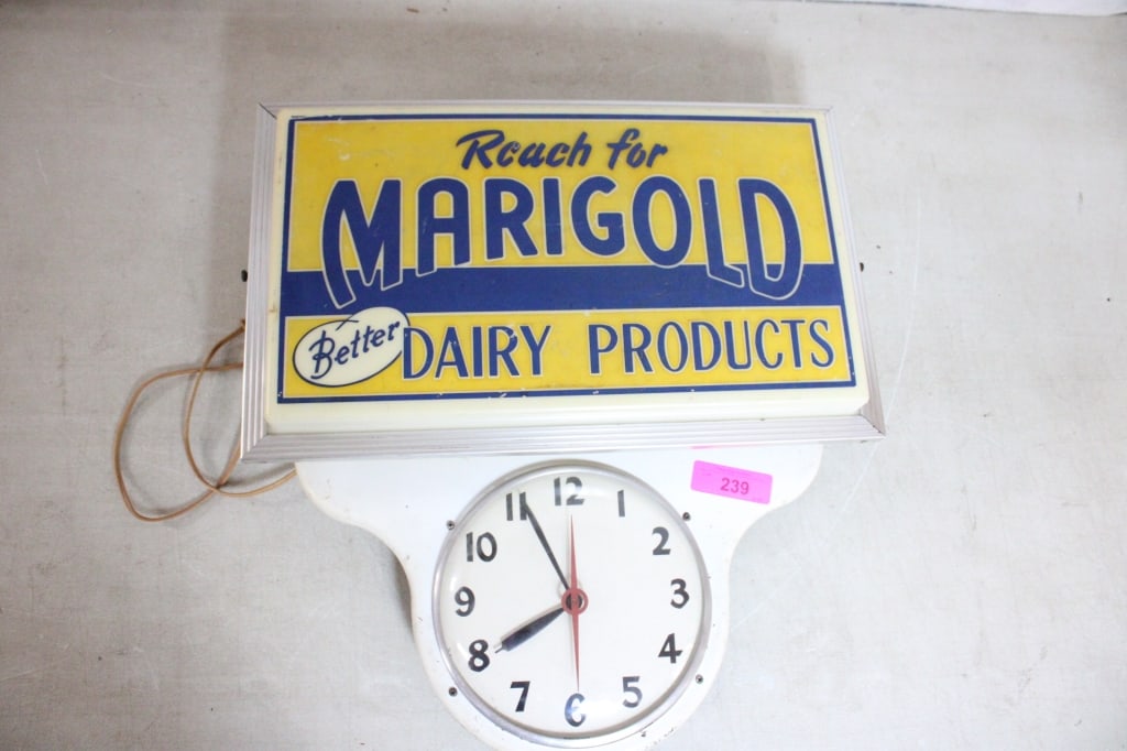 Vintage Marigold Dairy Prod. Lighted Sign & Clock (1 of 12)