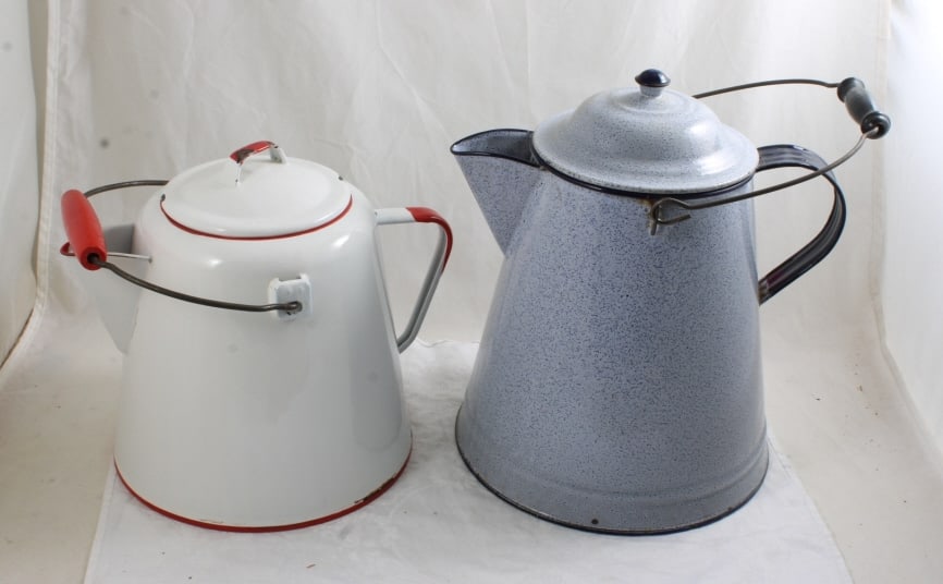 2 Cowboy Campfire Coffee Pots (1 of 17)