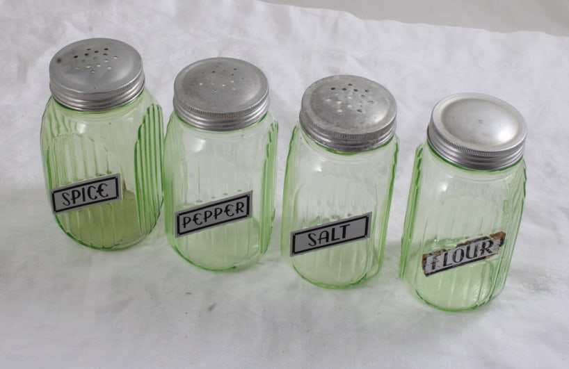 4 Anchor Hocking Uranium Glass Hoosier Spice Jars (1 of 11)