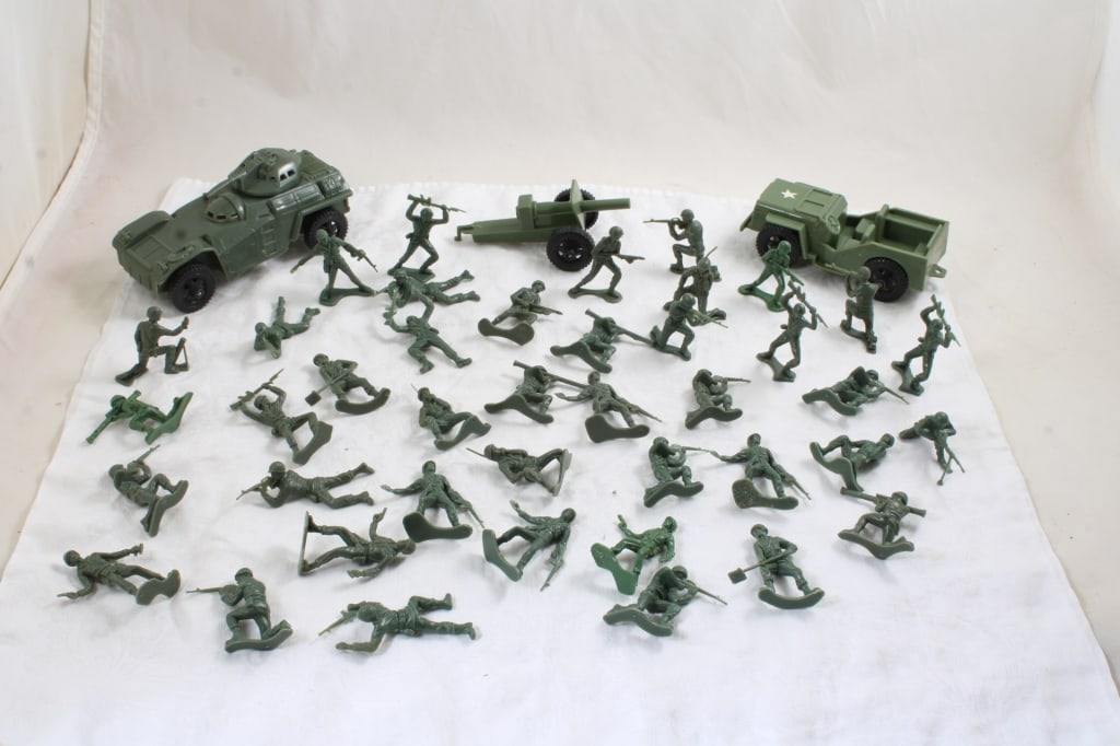 Military Toys Soldiers, Cannon, Tank, Jeep: Military Toys Soldiers, Cannon, Tank, Jeep - All as pictured. Please ask questions and read terms & conditions before bidding.