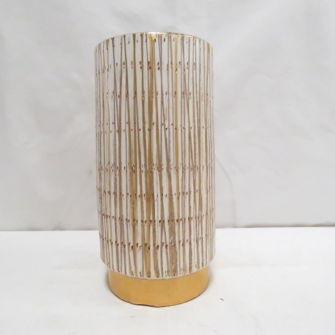 Italian Bitossi SETA 24K MCM 7 1/4" Vase (1 of 8)