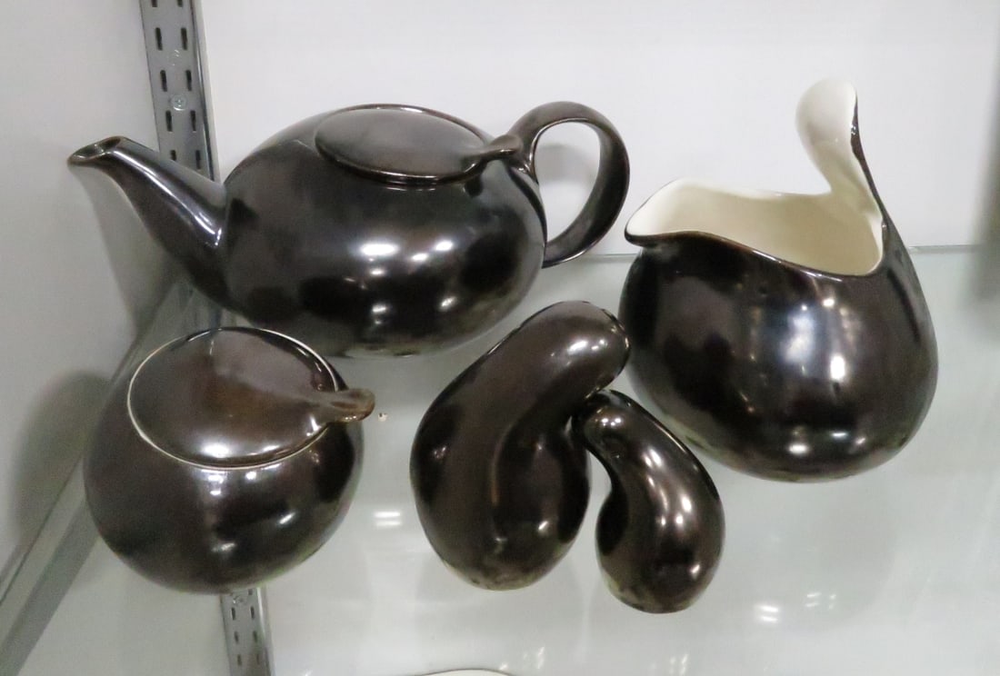 Red Wing Town & Country Teapot, Sugar, Creamer,S&P (1 of 19)