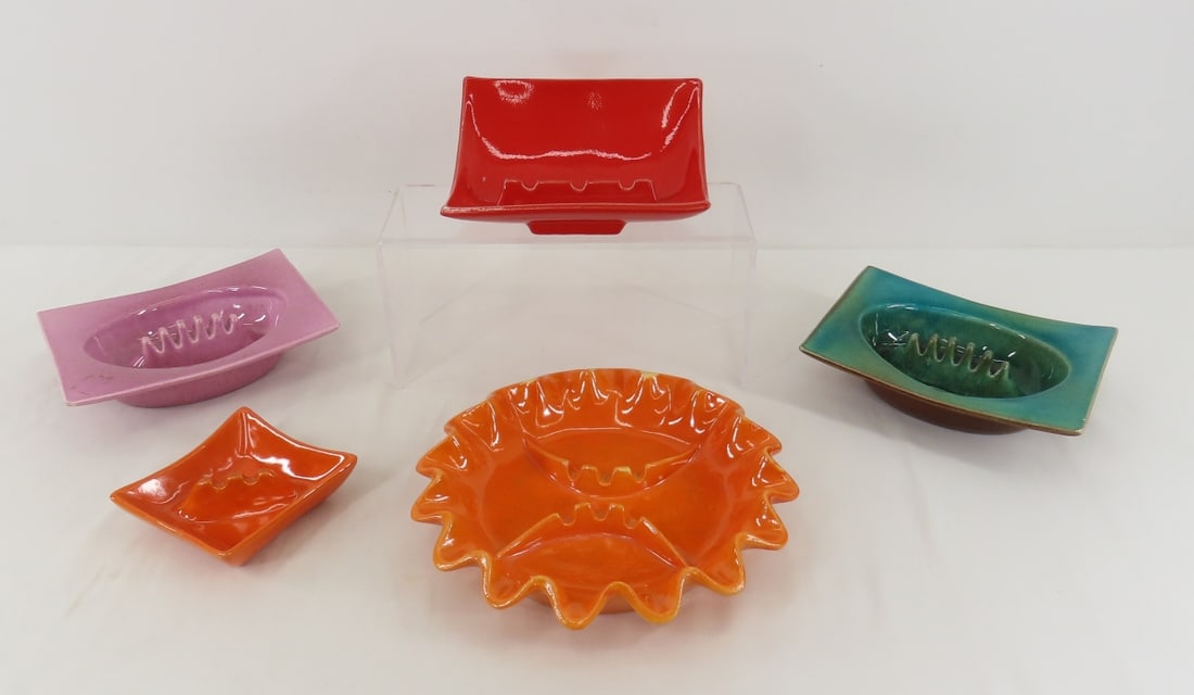 5 Red Wing Art Pottery Ashtrays- including rare 19 (1 of 19)