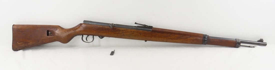 Haenel Sport Modell 33 Air Rifle .177: Haenel Sport Modell 33 Air Rifle .177 - magazine fed bolt action spring piston air rifle designed by Hugo Schmeisser. OAL 44" 8 shot repeater, 8 shot magazine is broken (parts included- top is stuck i