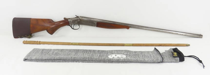Mars Wells Model 1922 Single Shot 20 GA Shotgun: Mars Wells Model 1922 Single Shot 20 GA Shotgun - SN# 40160 B, matching, 28" matted ribbed barrel, front bead sight, hammer, ejector, checkered walnut Schnabel forearm, and pistol grip stock with