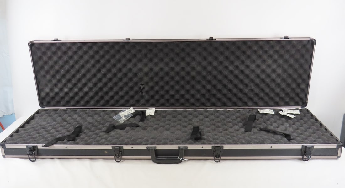 Guide Series Rifle/Shotgun Case with key lock (1 of 8)