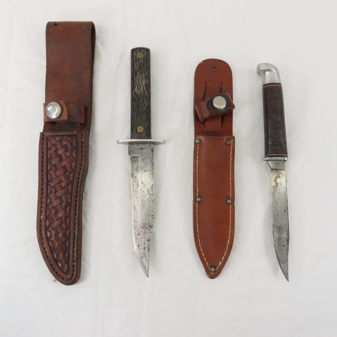 2 Vintage WEST-CUT Hunting Knives with sheaths (1 of 20)